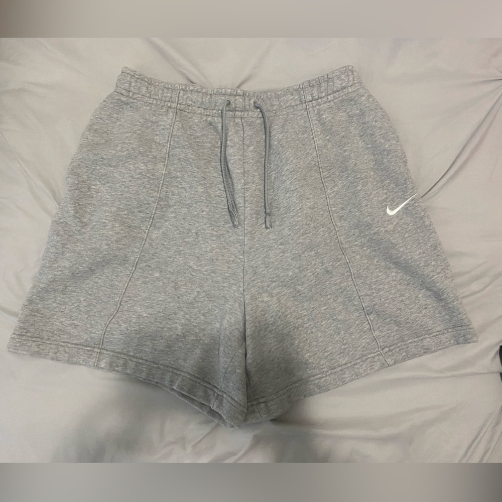 Women’s high rise Nike shorts